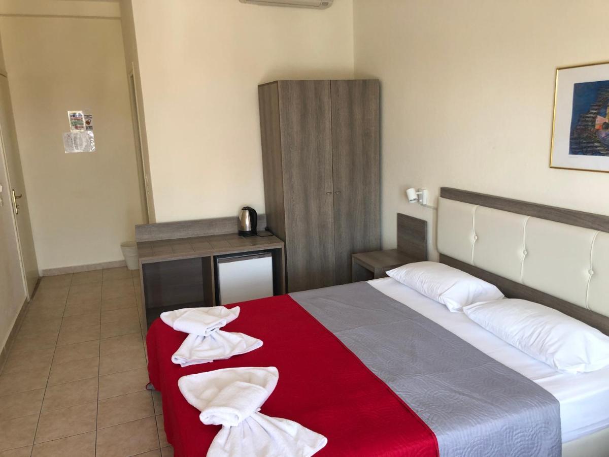 Simotel Ermis Hanioti Exterior foto