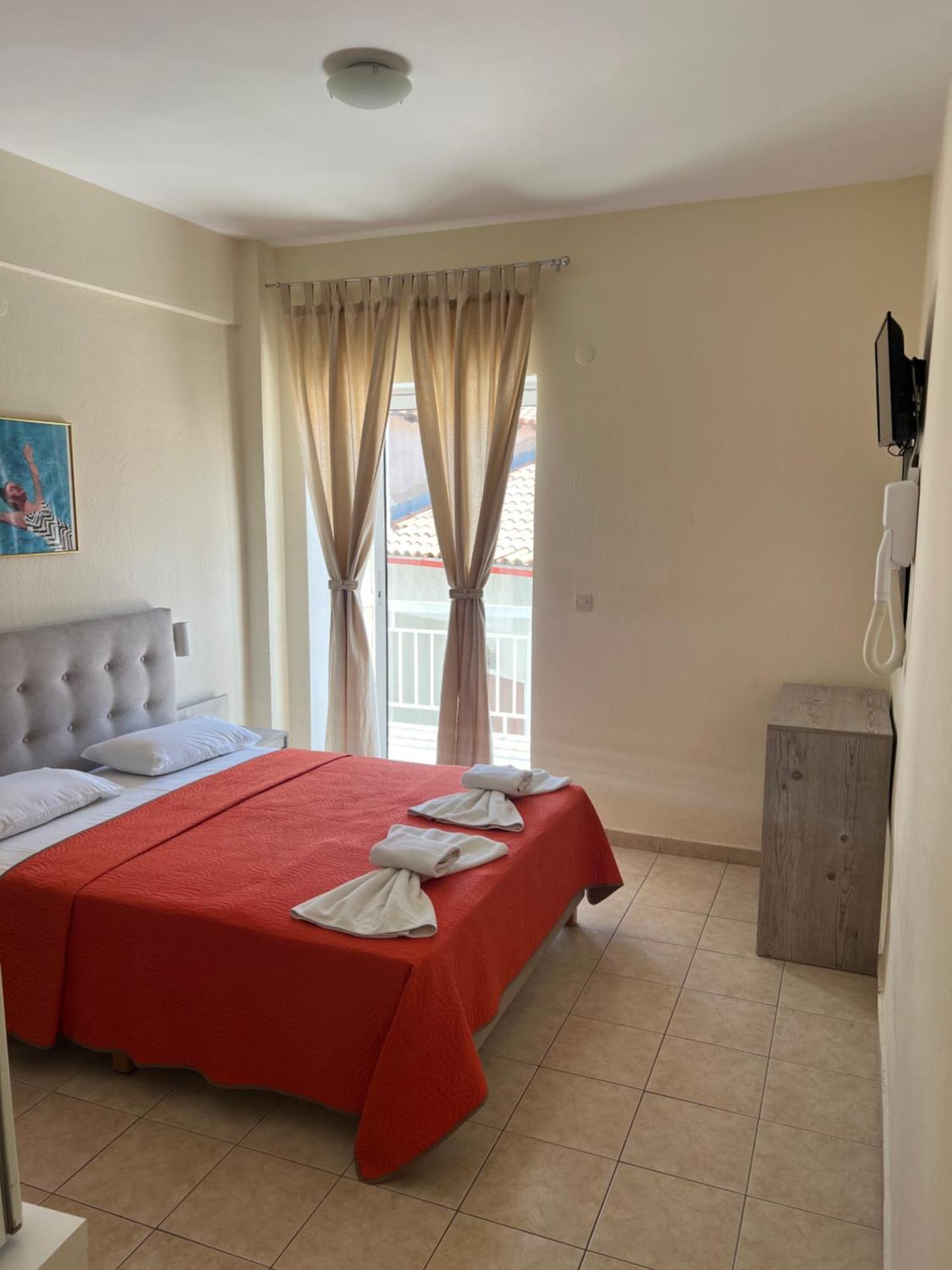 Simotel Ermis Hanioti Exterior foto