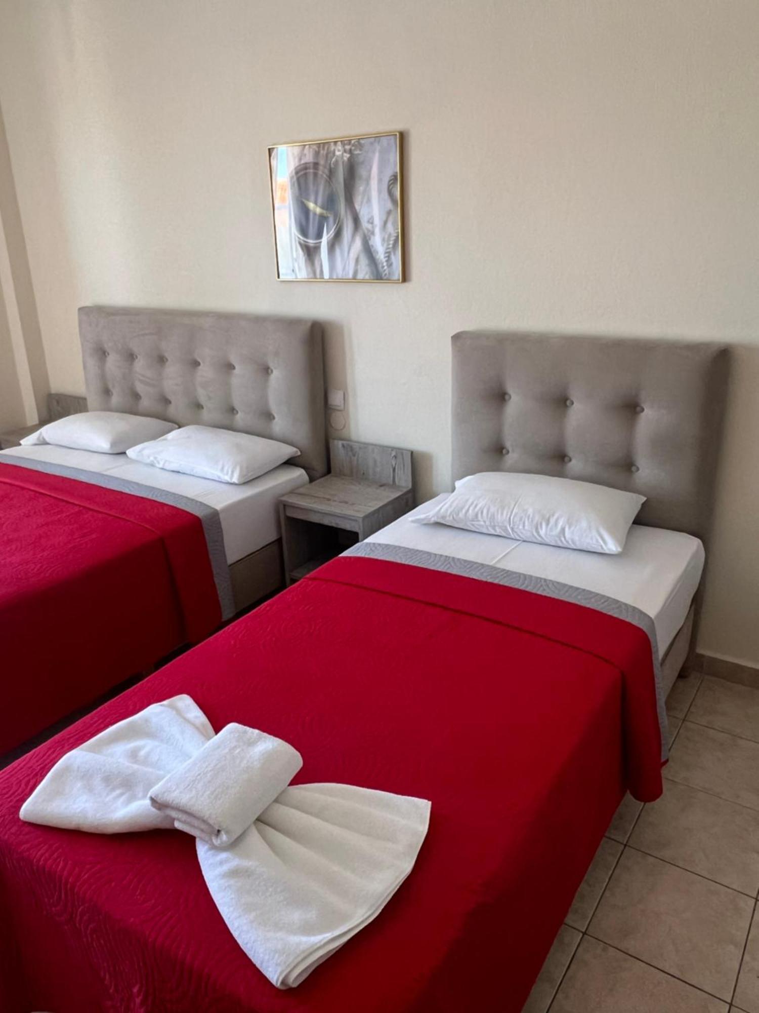 Simotel Ermis Hanioti Exterior foto