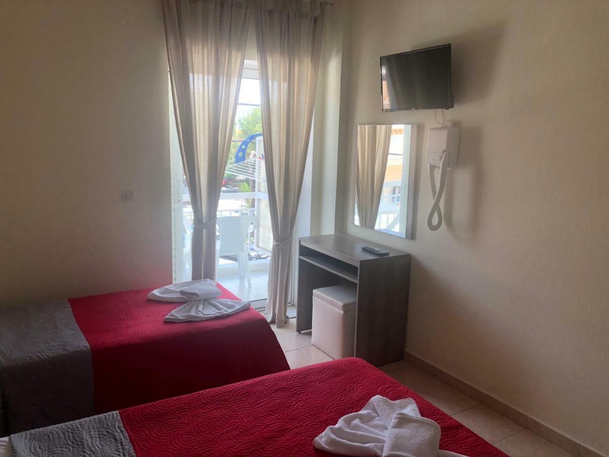 Simotel Ermis Hanioti Exterior foto